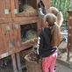 V zoo začal příměstský tábor, děti se v roli brigádníků seznamují s chodem zoo