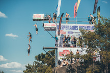 Desperados Highjump 2015 viděl světový rekord i triumf Hulligera