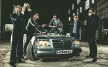 Česko-albánská kapela Hitfakers vydává po 15 letech na scéně svůj první klip