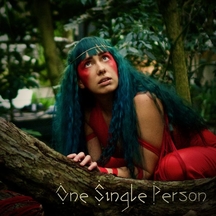Zpěvačka a skladatelka Marley Wildthing představuje nový videoklip One Single Person 