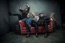 Slavní Pixies vystoupí ve Foru Karlín
