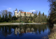 Svatoanenský jarmark na zámku Žleby