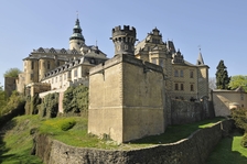 Historická podoba hradu ve vizualizaci a Globicova mapa panství