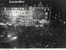 Listopad 1989 v pražských ulicích