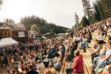 Největší rodinný festival BLUE STYLE PRIMA FEST roztančí zábavní areál Šikland na Vysočině už potřetí