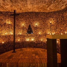 Noční prohlídky Kostnice u sv. Jakuba za svitu svíček - Brno