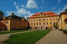 Svatokateřinská prohlídka s kastelánkou na zámku v Krásném Dvoře