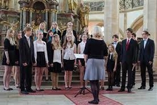 Adventní koncert sboru mosteckého Gymnázia SMoG v kostele Nanebevzetí Panny Marie v Mostě 