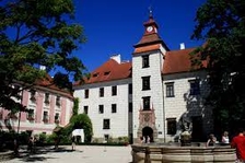 Třeboň: První adventní trhy na zámku v Třeboni