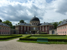 Slavnosti růží na zámku Veltrusy