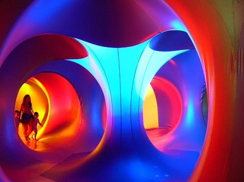 Magické luminarium přijíždí do Prahy! Hra světla a barev uvolňuje pozitivní energii