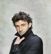 Superstar Jonas Kaufmann s velkým orchestrem v operním gala