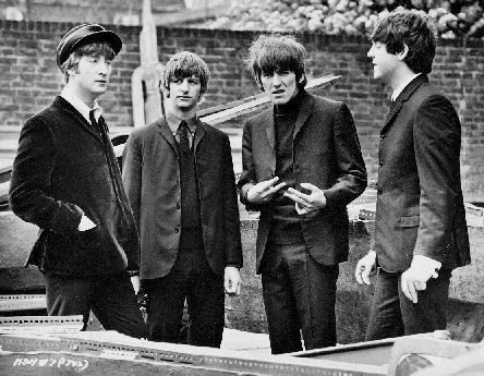 John. Paul. George. Ringo. Do kin míří Perný den