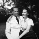 Legendární operní pěvkyně Jarmila Novotná se dočkala vydání své první monografie; jejím autorem je respektovaný spisovatel Pavel Kosatík