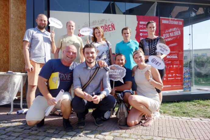 Motorističtí fanoušci na barumce vzali registr dárců útokem. Kampaň Reklamních inženýrů přivedla do registru 571 nováčků za tři dny
