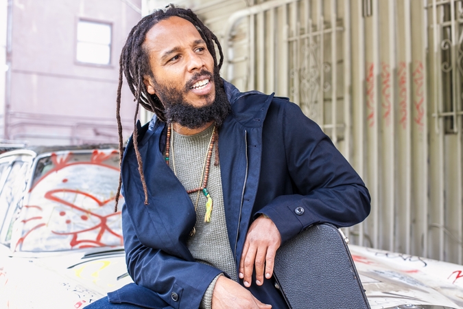 Ziggy Marley na Colours of Ostrava 2018: osminásobný držitel Grammy vystoupí poprvé v České republice. Navíc: Aurora a Cigarettes After Sex