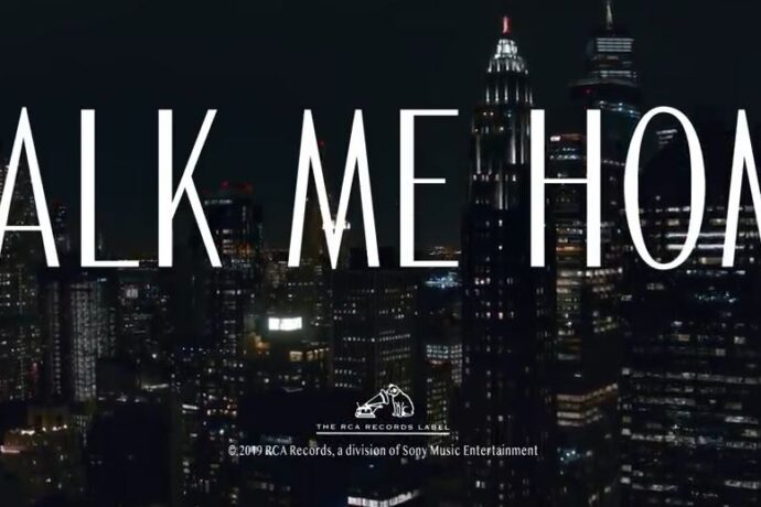 P!NK VYDÁVÁ VIDEOKLIP K SINGLU “WALK ME HOME”