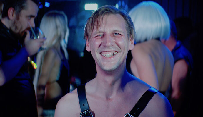 Film Psi nenosí kalhoty (Dogs Don’t Wear Pants) vyrobený s českou účastí bude uveden na festivalu v Cannes
