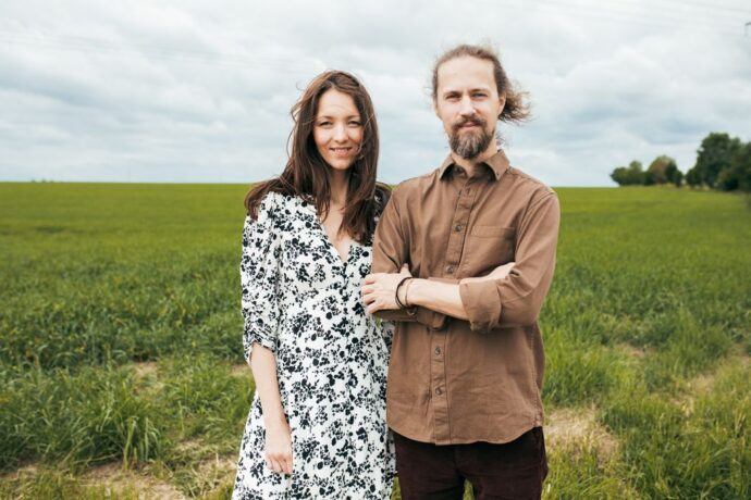 Sarah & The Adams vyrážejí na turné s Jankem Ledeckým