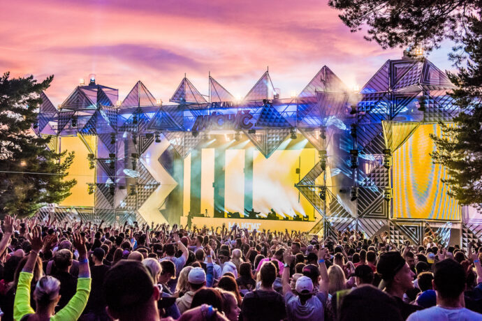 Na oslavu dvaceti let festivalu Mácháč míří Afrojack a Paul Kalkbrenner