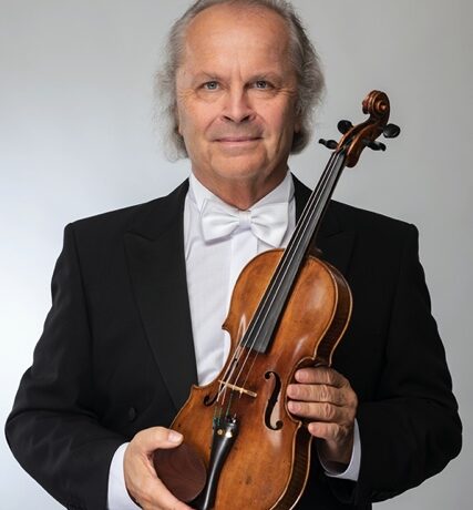Houslová esa vyhrávají aneb Václav Hudeček 55 let na scéně