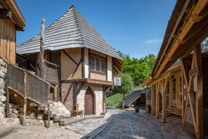 Centrum řemesel a bylinné zahrady Botanicus v Ostré