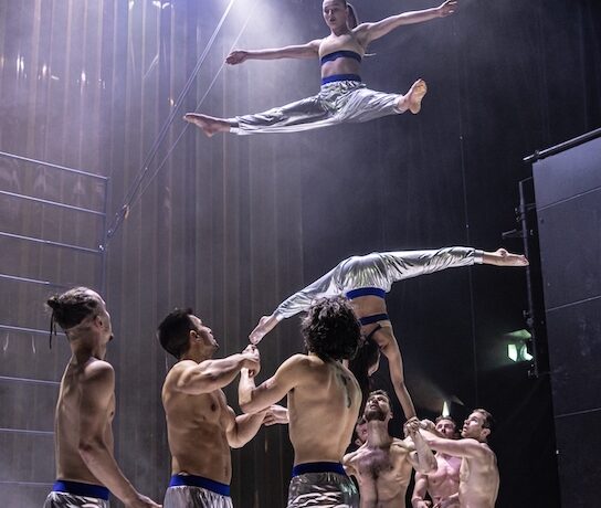 Losers Cirque Company přichází s novým akrobaticko-tanečním představením Nespoutaní