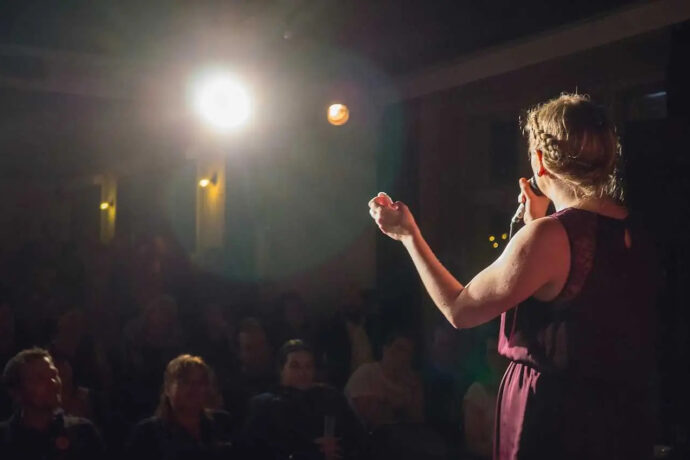Vánoční improshow – Divadlo Improvizace Odvaz
