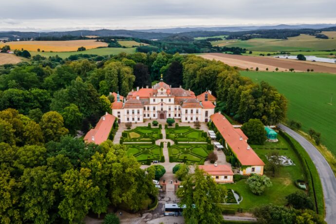 Navštivte Zámek Jemniště