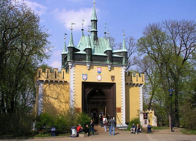 Zrcadlové bludiště na Petříně