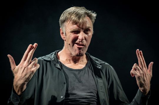 Hloupé maličkosti / Trygve Wakenshaw – host Divadla v Řeznické