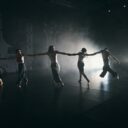 Tanec, cirkus a experiment v nové inscenaci Studia Hrdinů