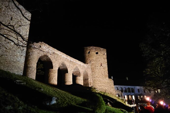 Noc na Karlštejně
