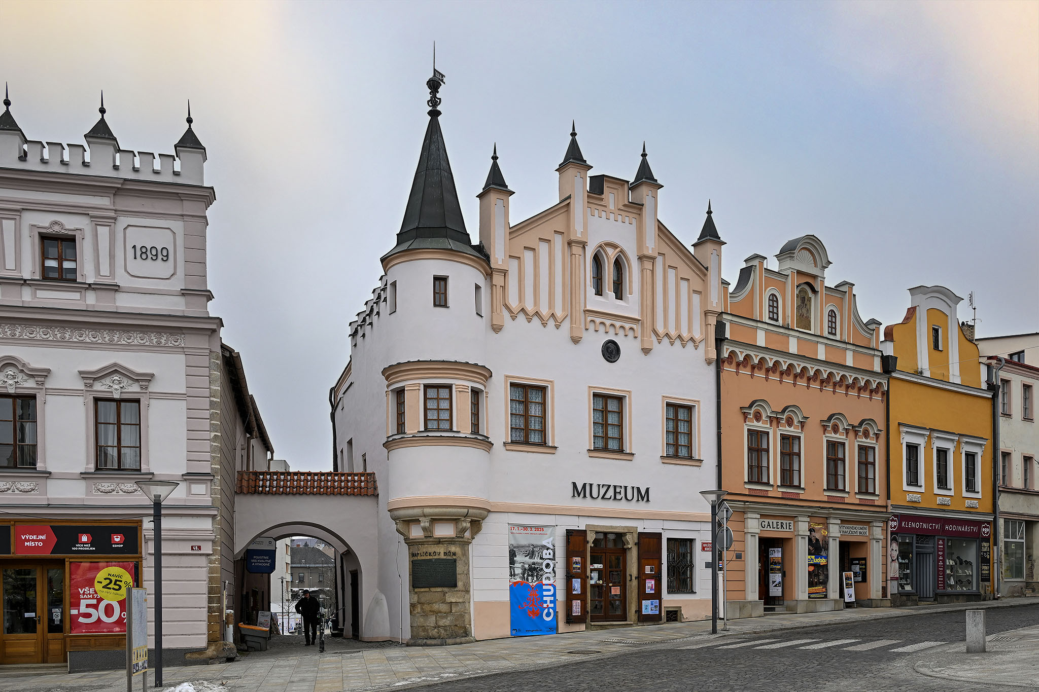 Otisky ročních dob – výstava výtvarného kroužku