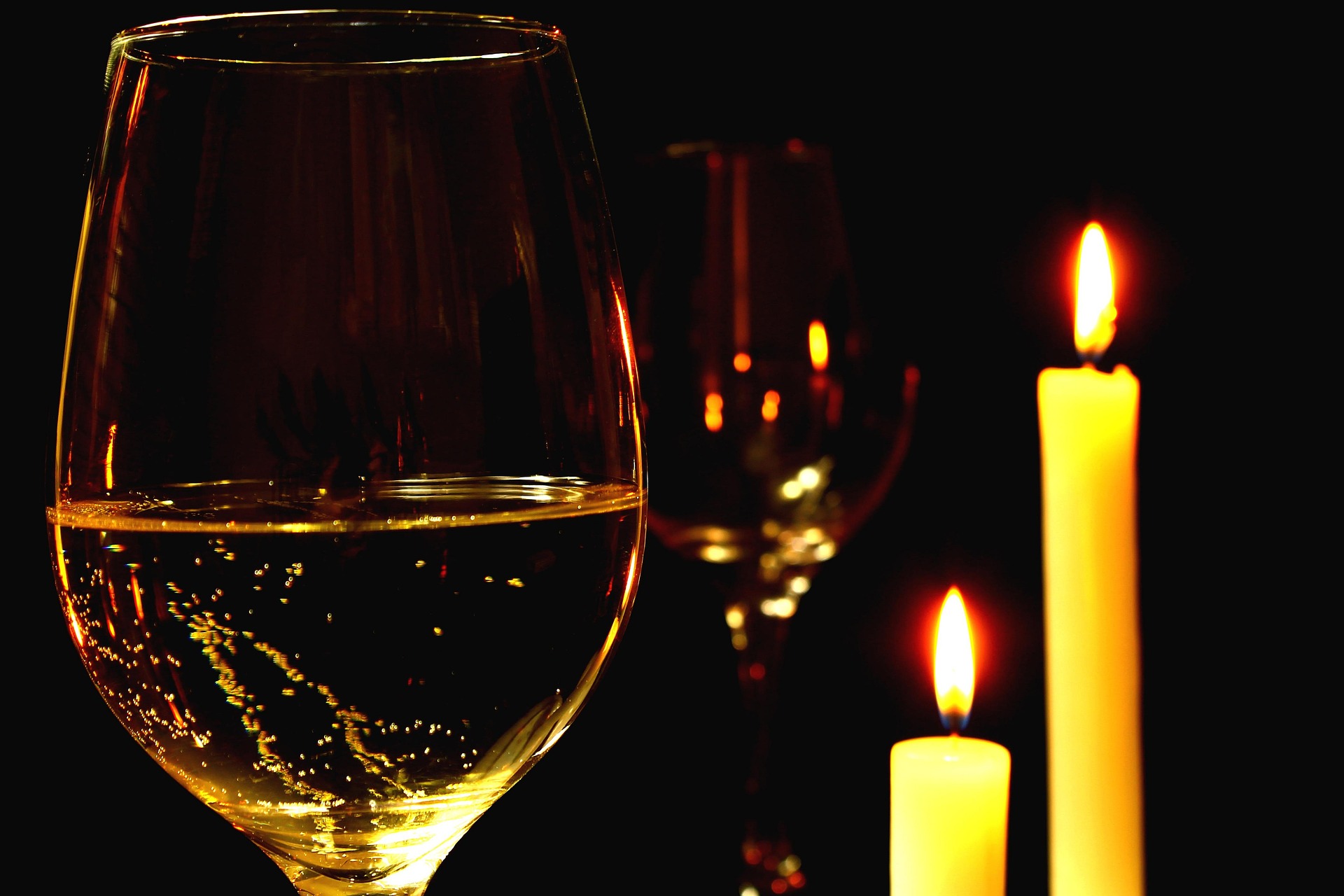 S knížaty u stolu. Ilustrační foto: Gadini, Pixabay