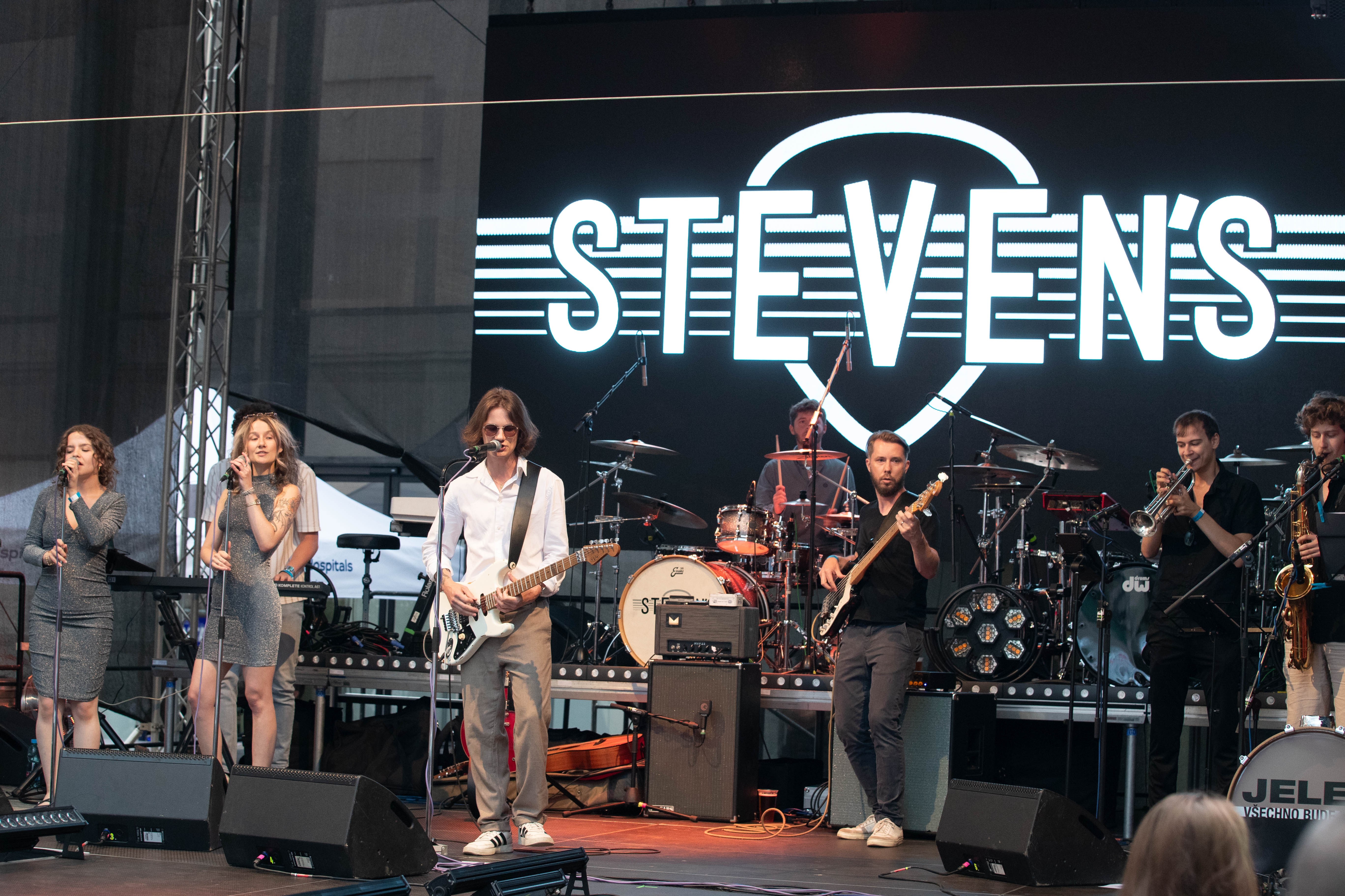 Mattoni Life Bar: sobota 11. 7.: Živelné blues-rockové finále se Steven's